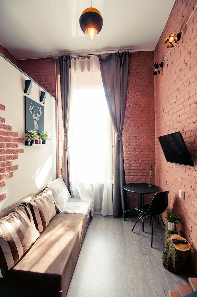 Apartment at the Red Bridge