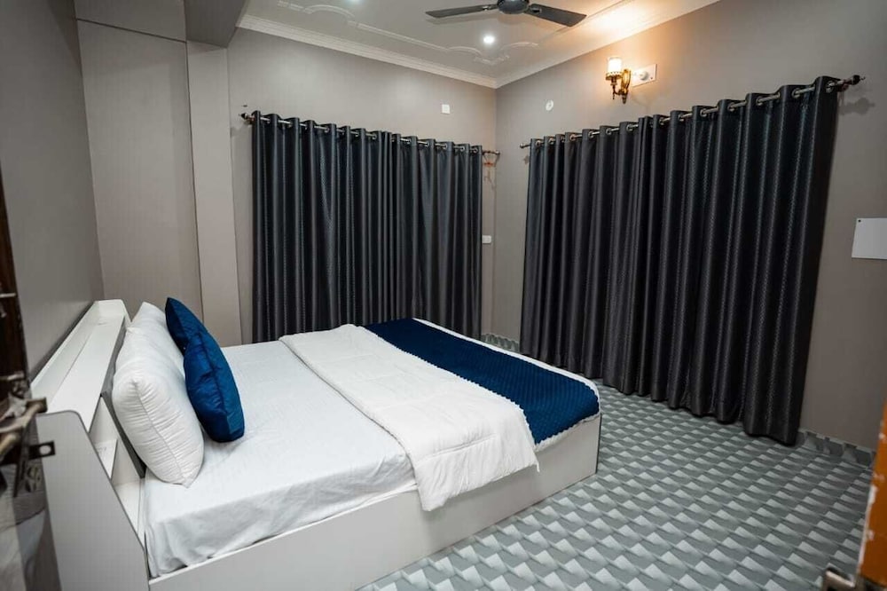 Kashi Cottage Homestay By GRB