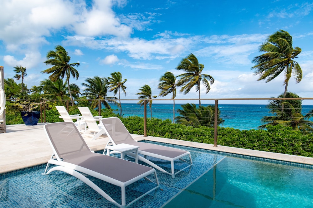 Seaduced - Brand New Luxury Beachfront Estate With Pool 4 Bedroom Home