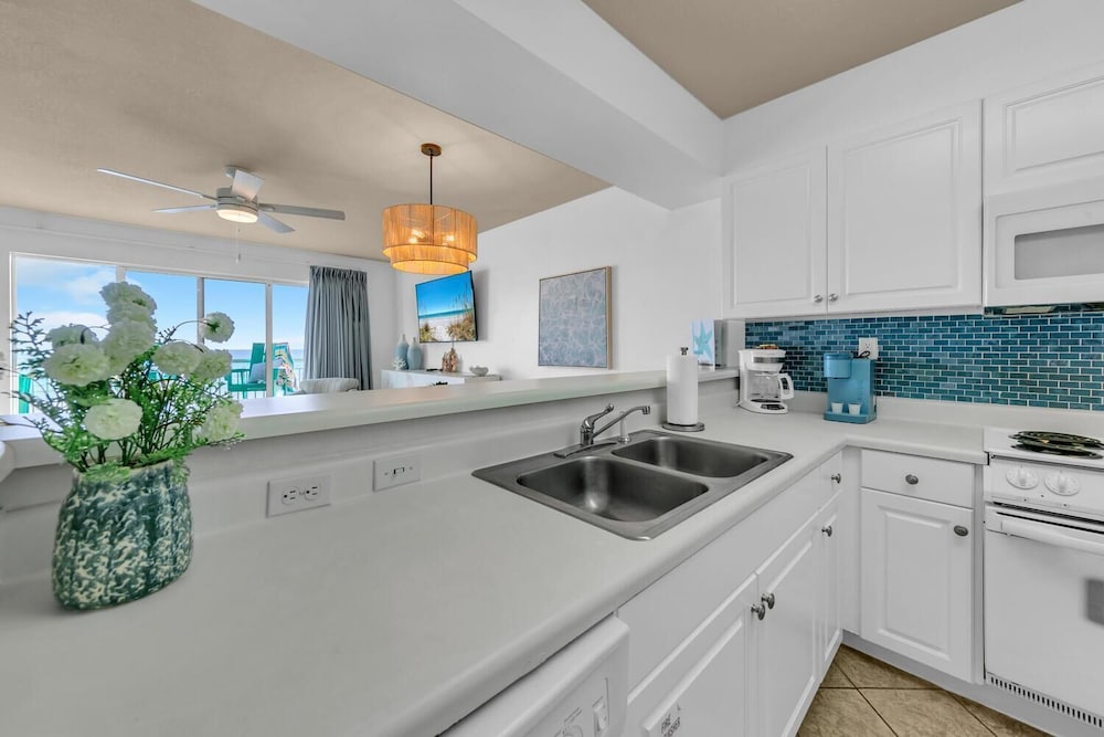 Pelican Isle 211- Sugar Sands Retreat