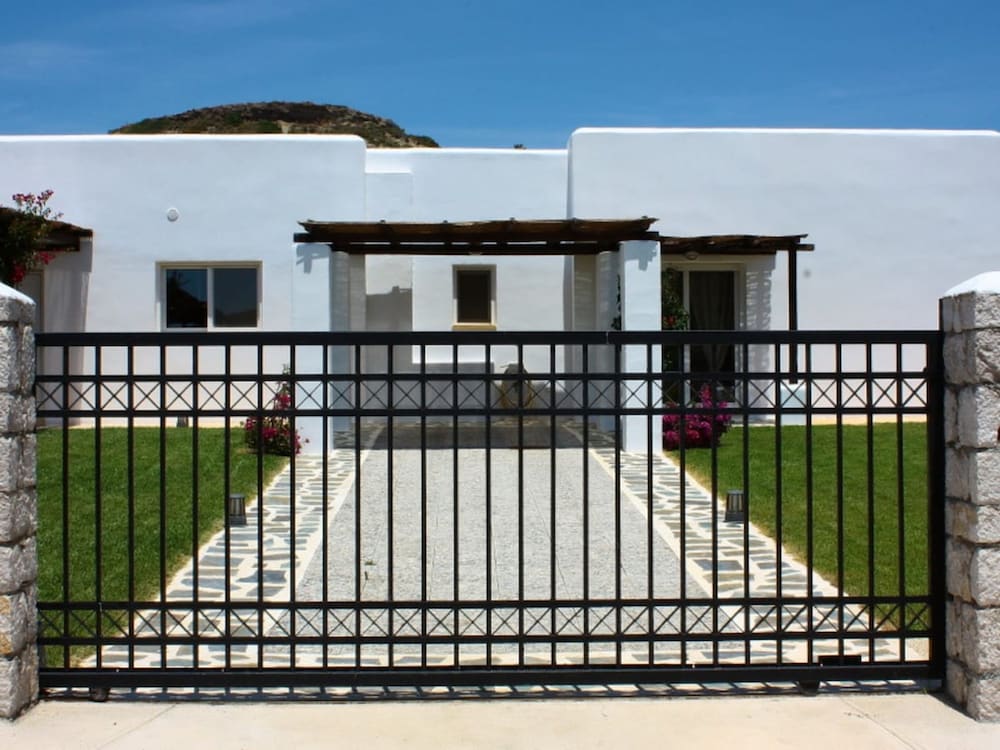 Villa Olympos Close to Anthony Quinn Bay
