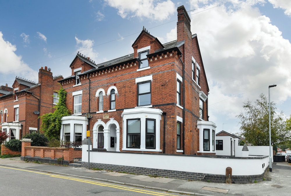 Dovecote Lane Suites