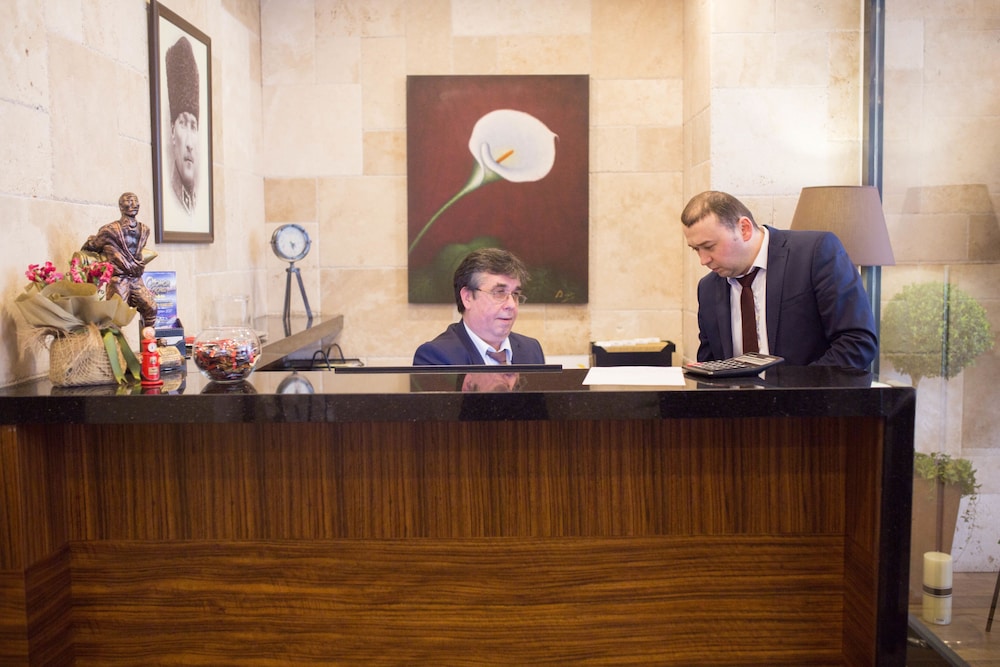 The White Orient Otel - Image 17