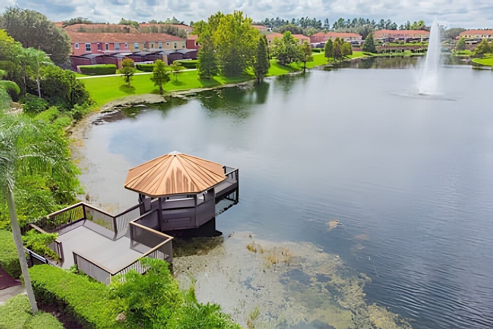 3bd/2.5ba Private Jacuzzi King Bed