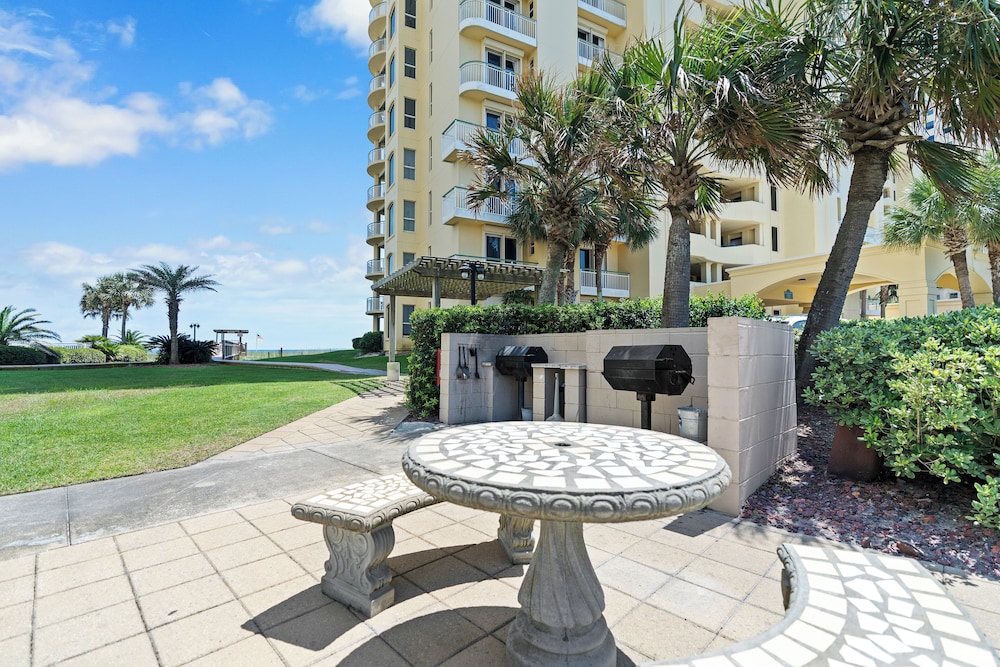 Beach Colony W7C - Covered Parking Included
