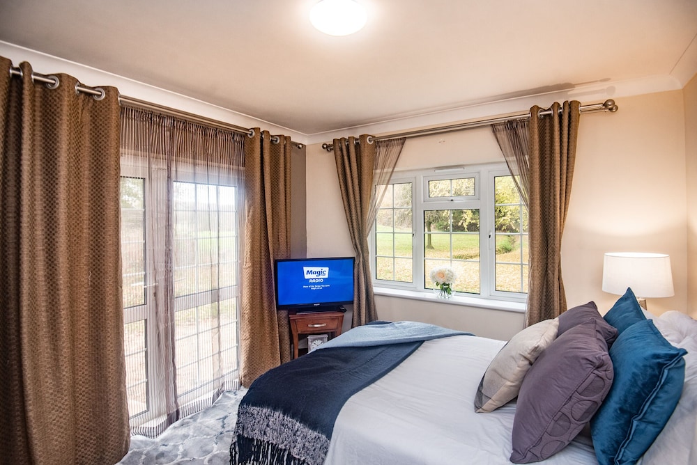 Trivelles Waterhall Country Hotel - Gatwick