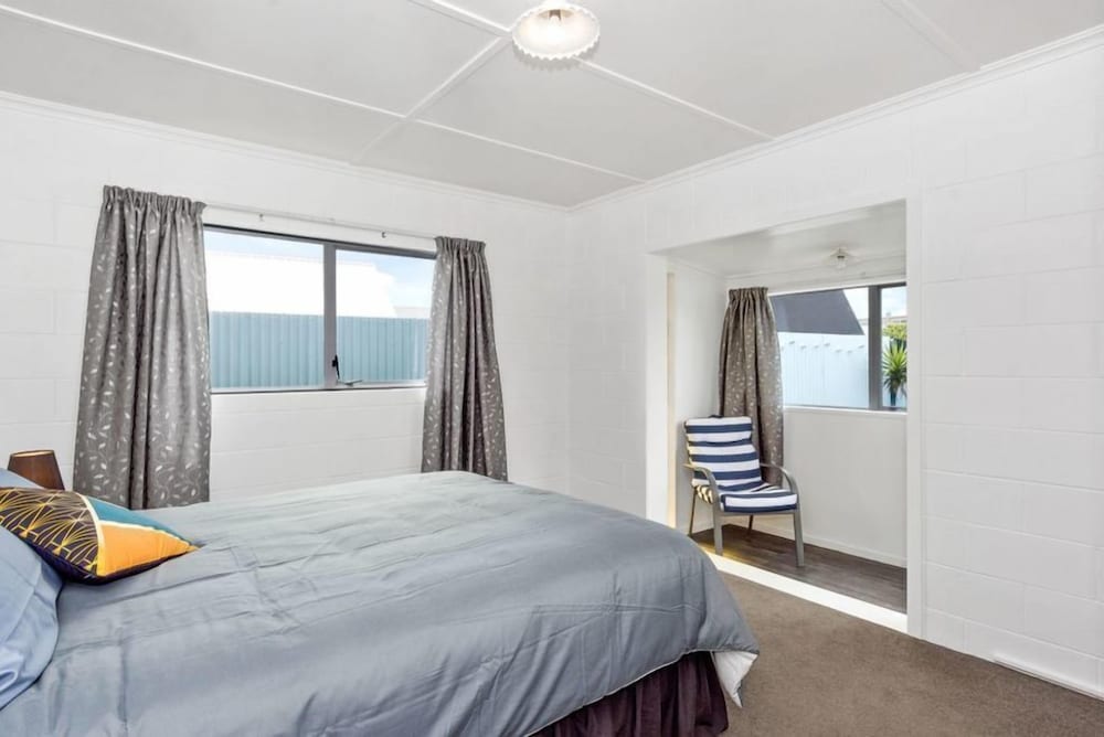my pad' house  papamoa  Bay of plenty view 2