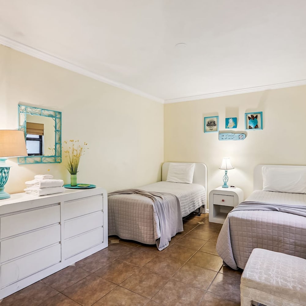 Oceanfront 3BR Luxe New Rental view 4