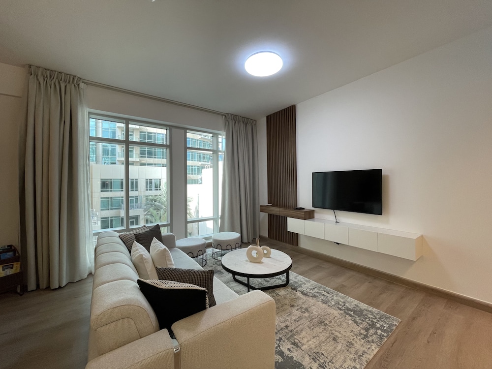 1B-Loft-L404 by bnbme homes