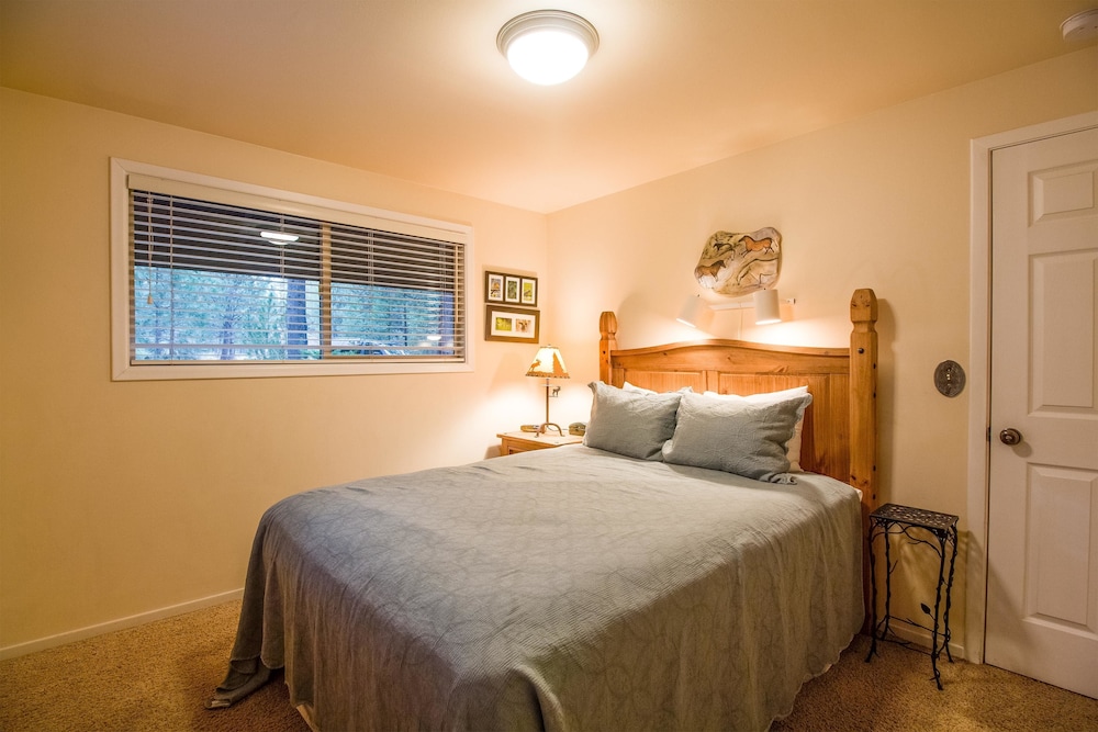 Elk Lane 7