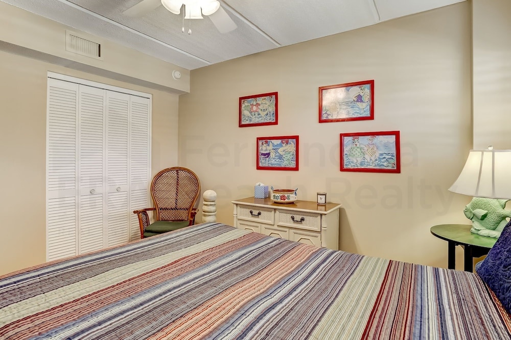 Fernandina Beach Vacations - Enchanting Ground Unit Condo Few Steps Away from the Ocean Side by RedAwning - Property Image 7