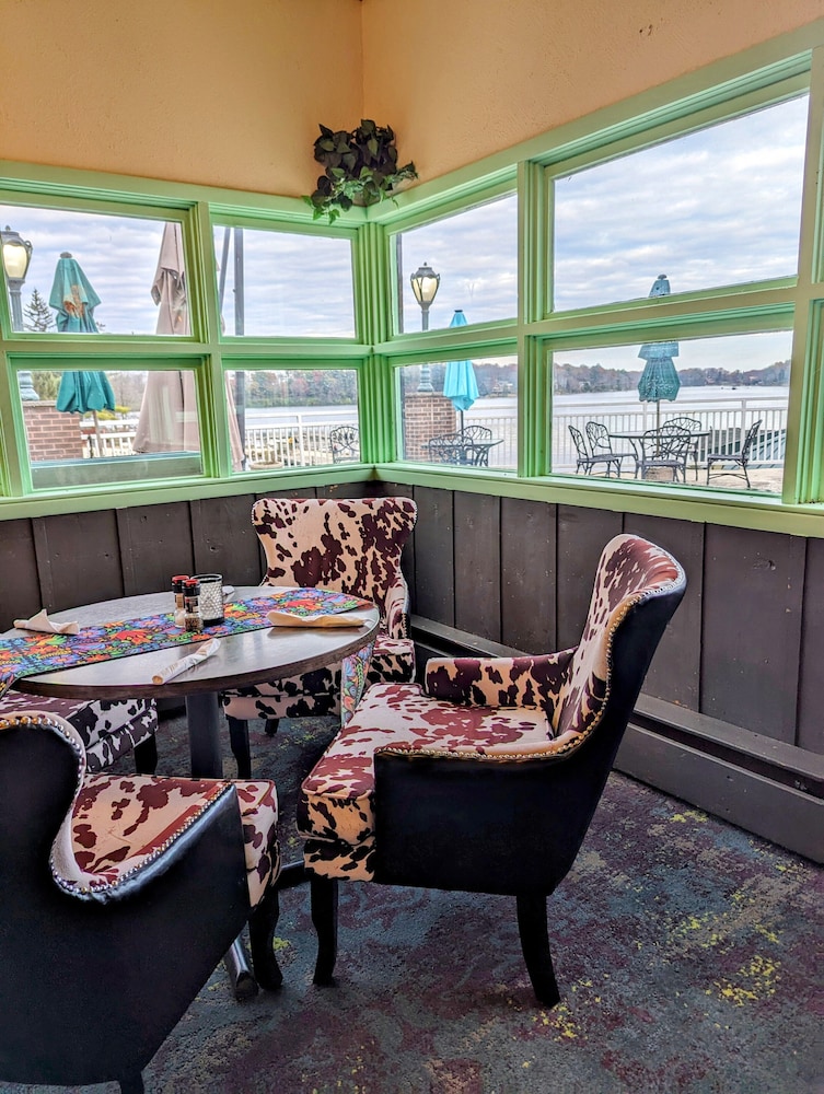 The Lodge Luxury Resort At Lake Harmony - Property Image 12