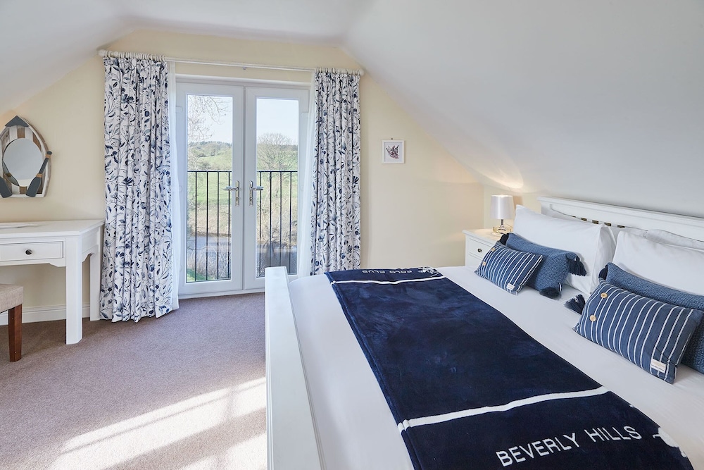 Host Stay Fisherman s Cottage view 5