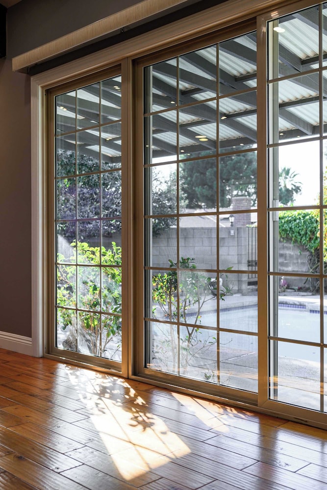 Luxury Estate With Sparkling Pool & Elegant Amenities