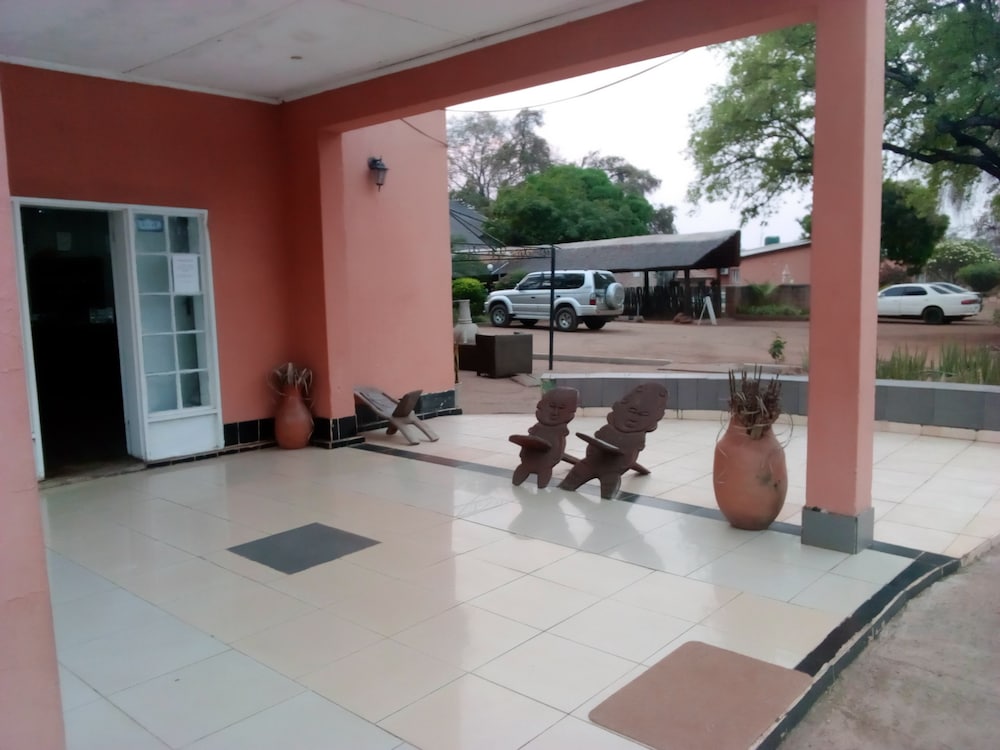Zambezi Way Lodge