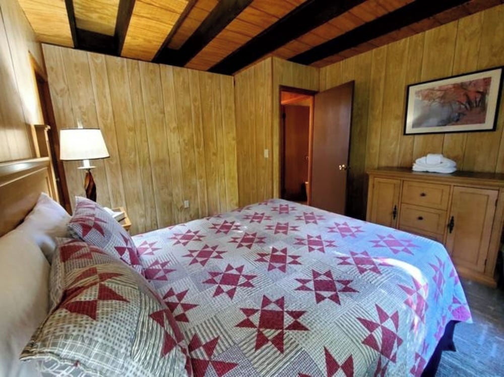 Gatlinburg Mountain Cabin