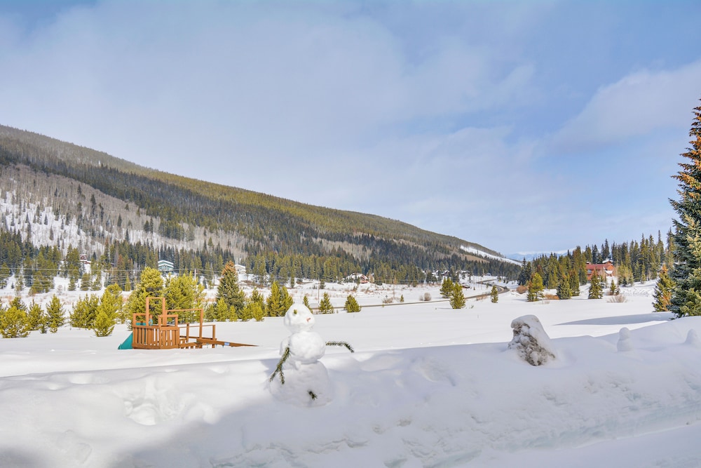 Breckenridge Area Condo w/ Mountain Views