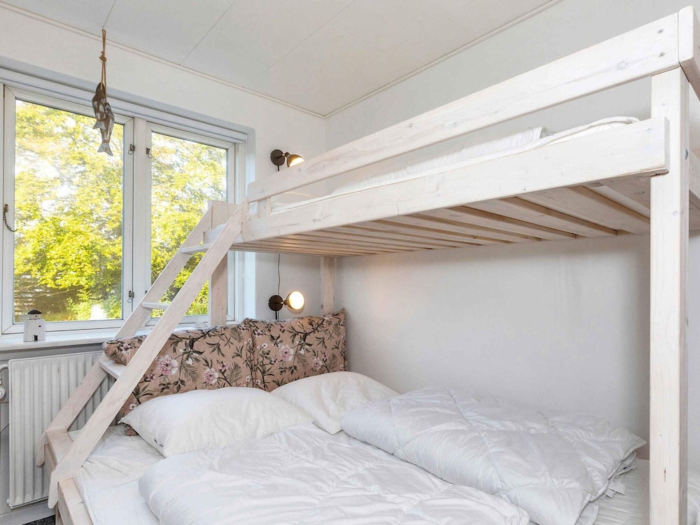 5 Star Holiday Home in Fur