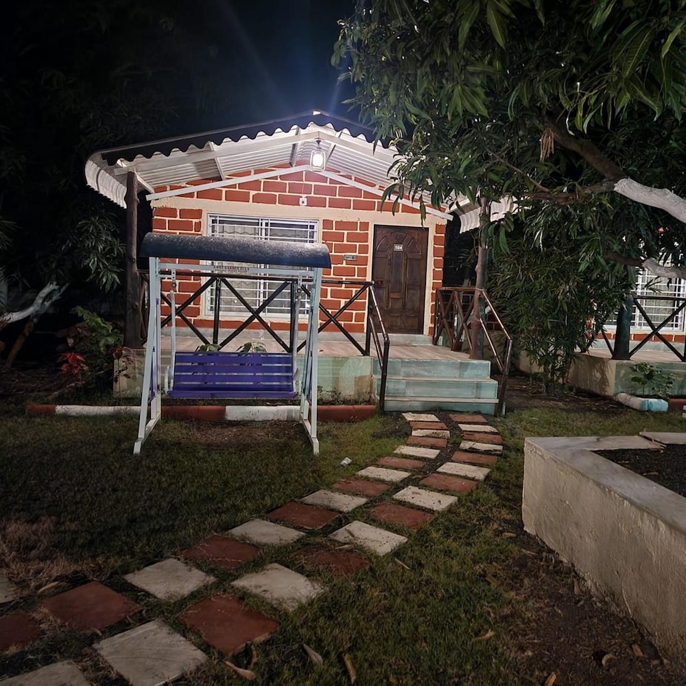Sapphero Jungle Vista Resort - Sasan Gir view 3