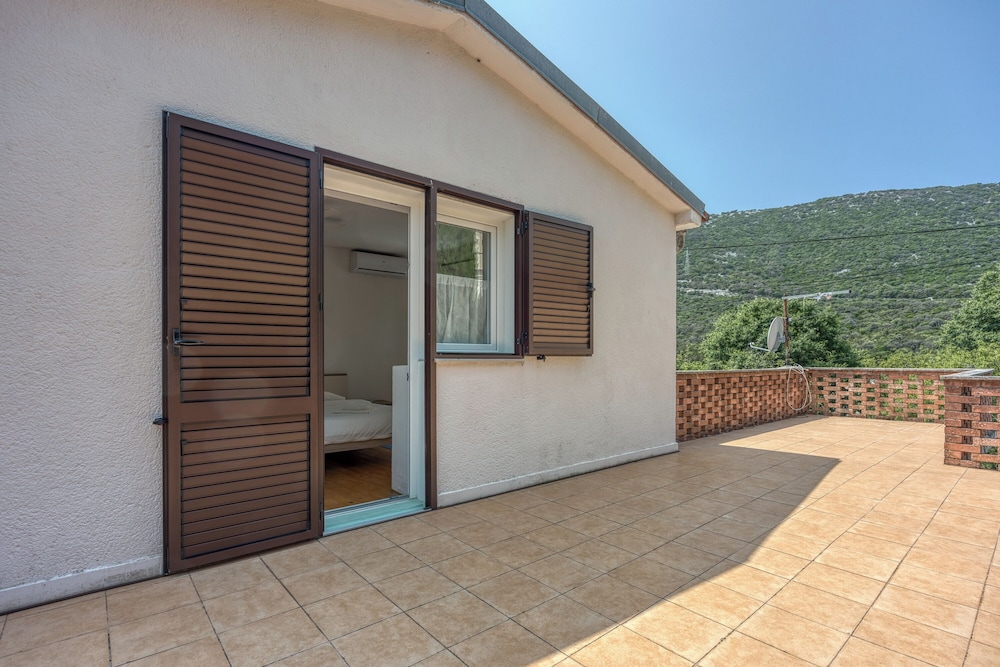 Captain's House - Sv. Jakov