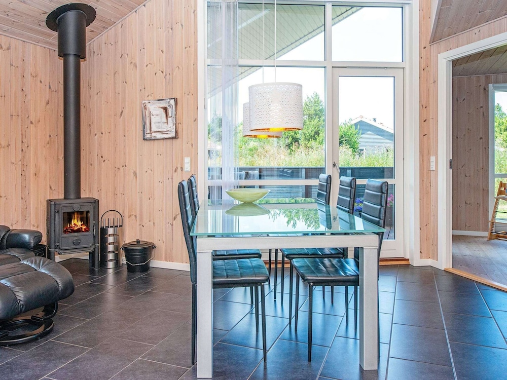 6 Person Holiday Home in Ulfborg