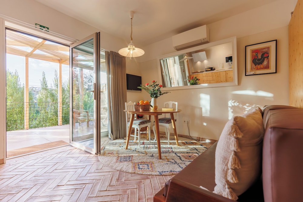 Laranjal Farm House