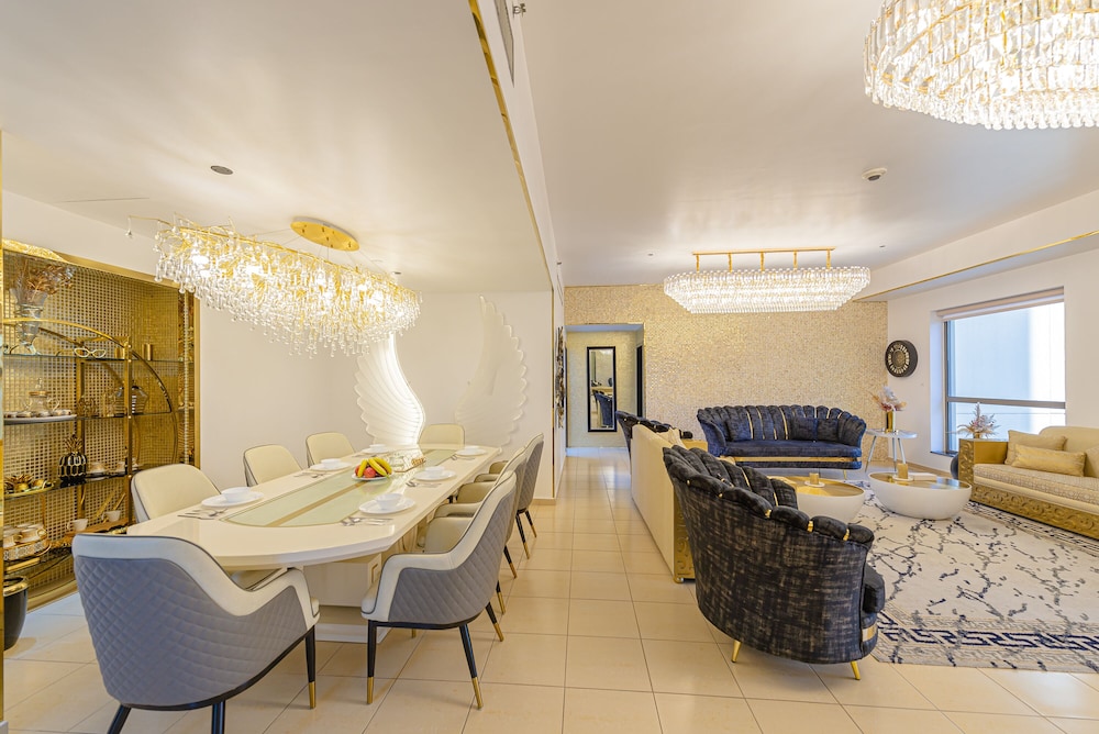 Marco Polo - Deluxe Waterfront Roomy Apt, Perfect for Groups