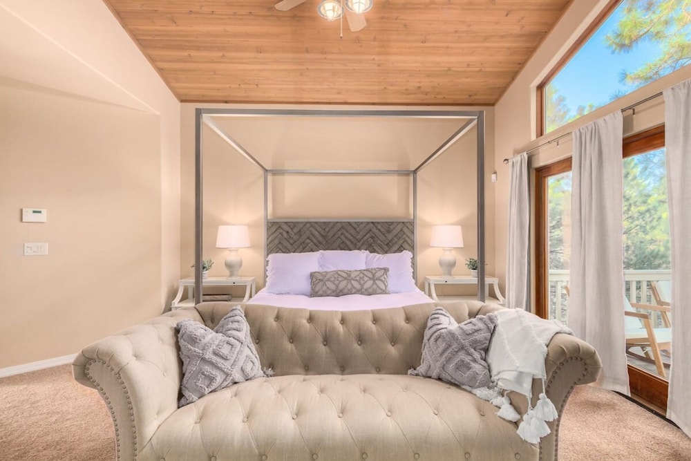 Amberwood Estate w 5 Showers Spa Mtn Views