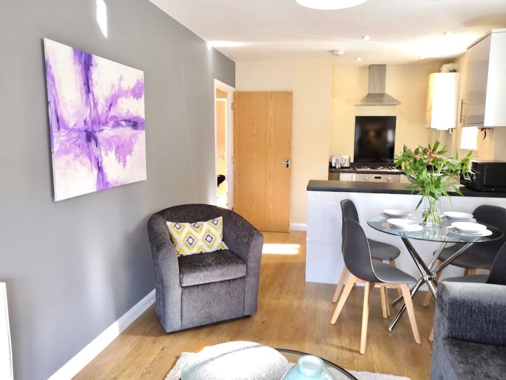 Oxford Vacations - Razia Apartments - Property Image 30