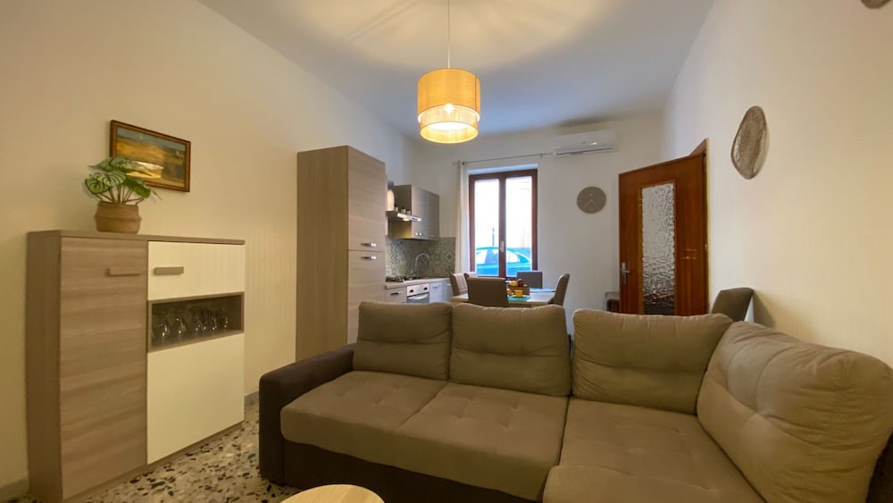 Elegant Three Room Apartment in Porto Torres