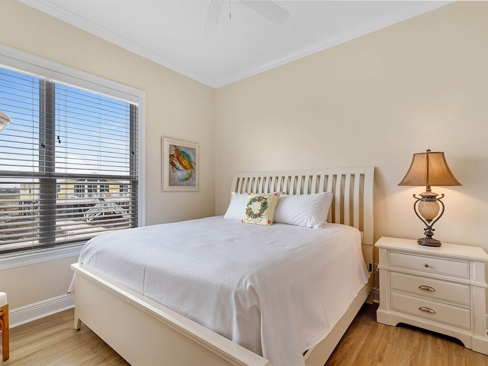 Beach Castle by Southern Vacation Rentals view 5