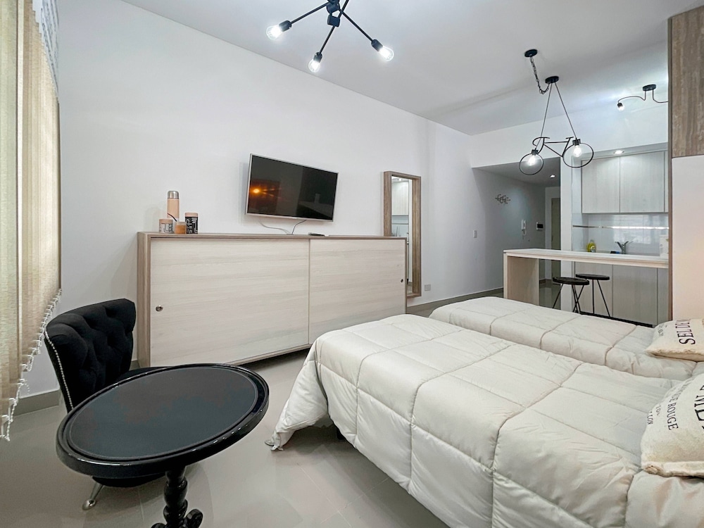 Ayres Suites Moreno