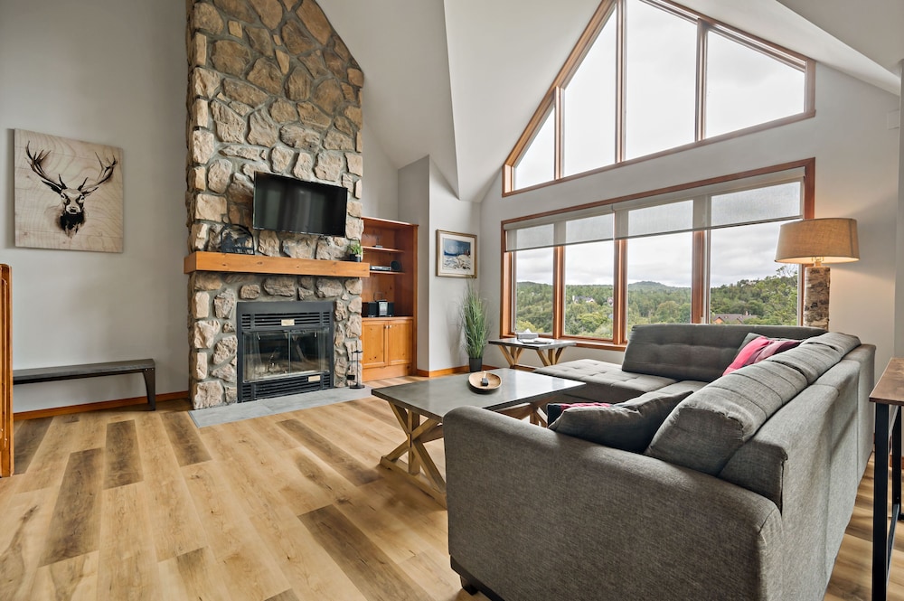 Les Haut Bois Condominiums -RVMT