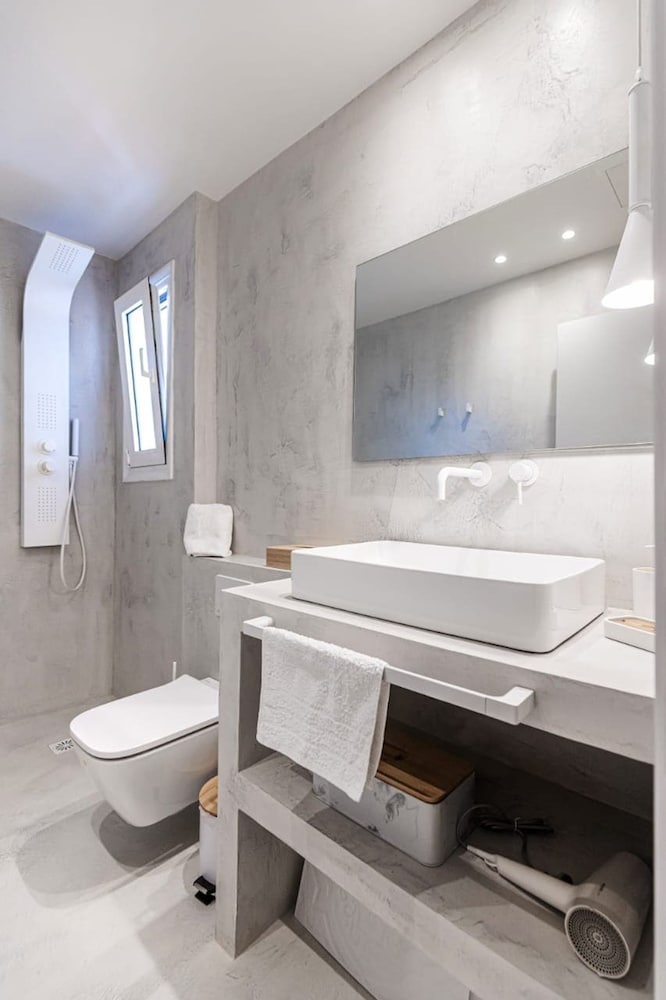 Stylish Acropolis View Apartment