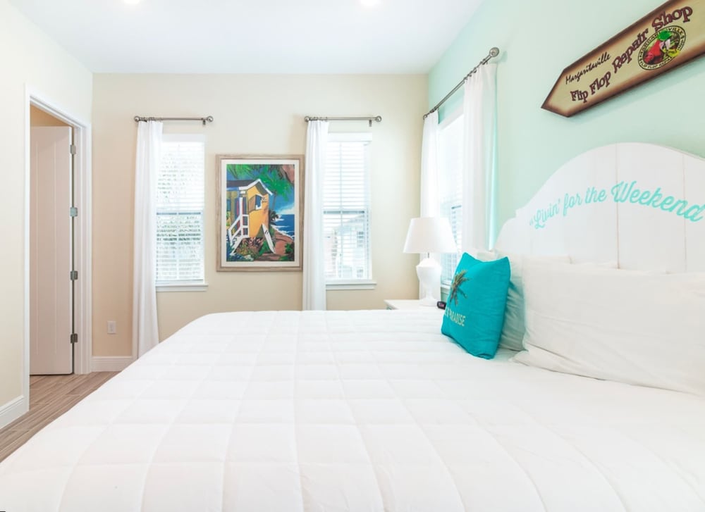 Parrotfish Place Stay for 6!