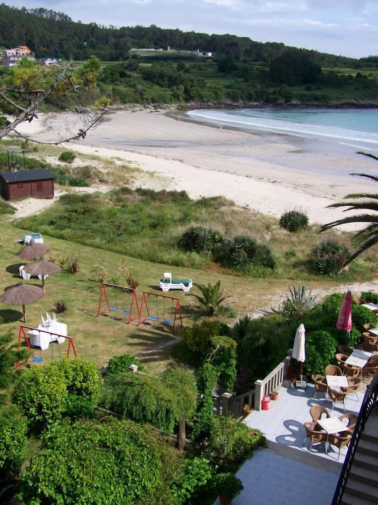 Playa de Estorde view 2