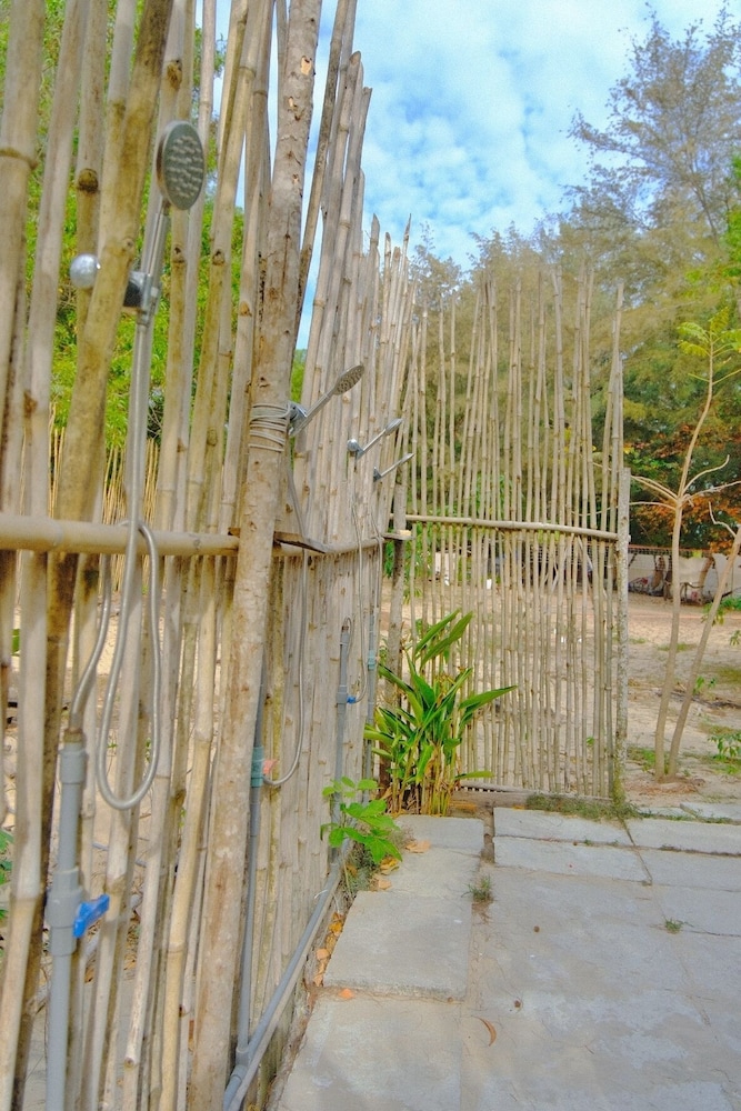 Hang Sói Glamping