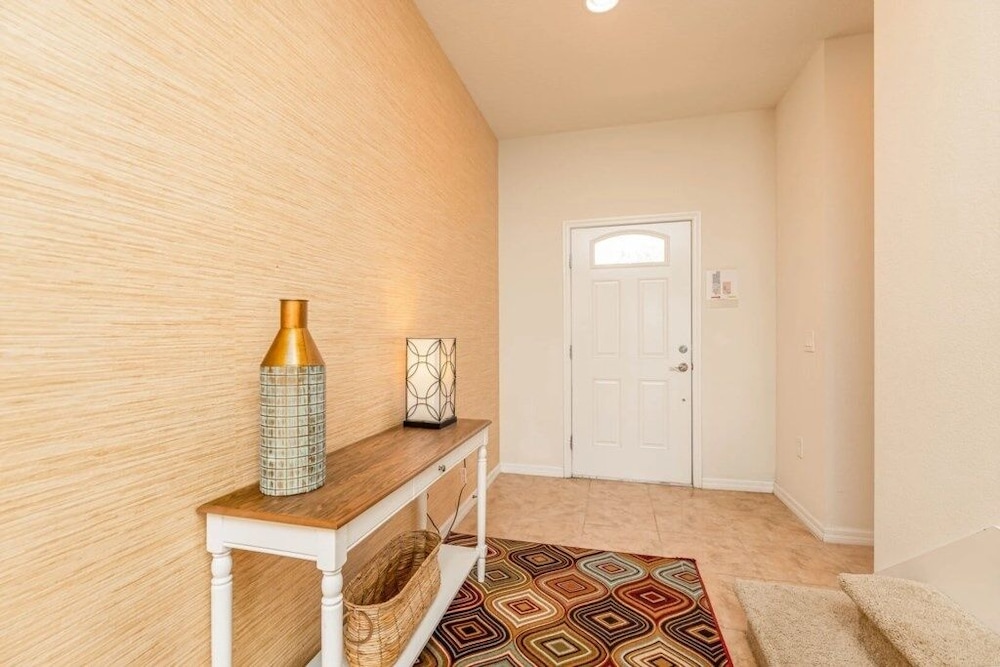 Magical Getaway Near Disney Private Pool + Resort Access, Bbq Grill! 4 Bedroom Townhouse