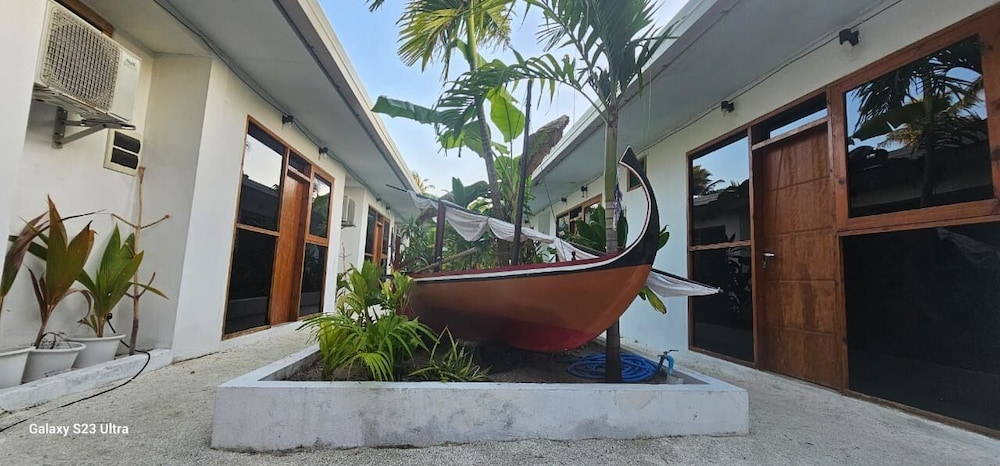 Dhontakuru Guesthouse