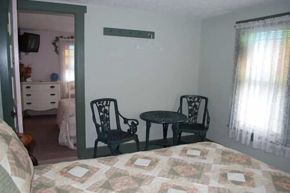 Island Guest House B&B