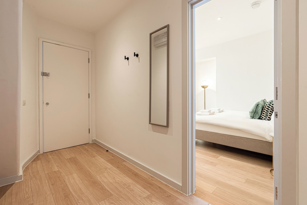 JOIVY Stylish 1 bed flats in Soho