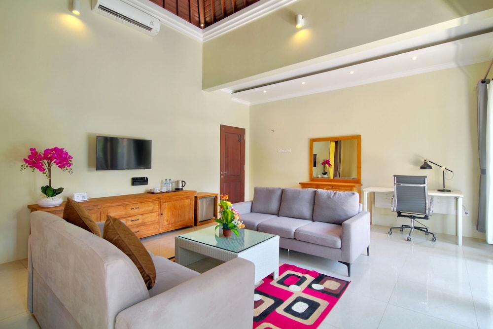 Sari Sasih Hillside By Reccoma