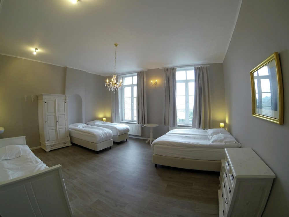 Luxurious Mettet Mansion view 5