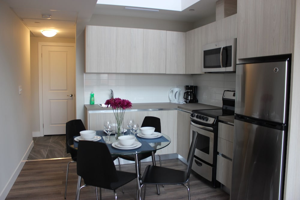 Atlas Suites College St Furnished Apts