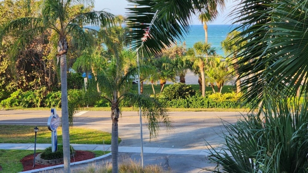 Longboat Bay Club by Coolvacay