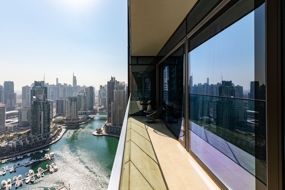 Sleek 1BR at Dubai Marina w Balcony