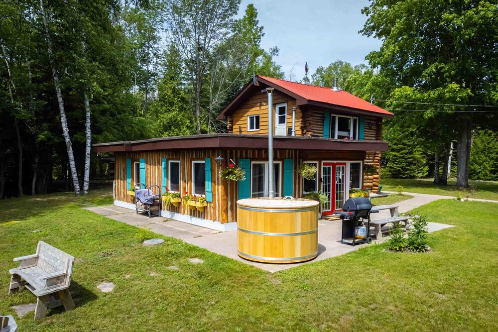 Nature Lovers Retreat log Home - L il Ranch