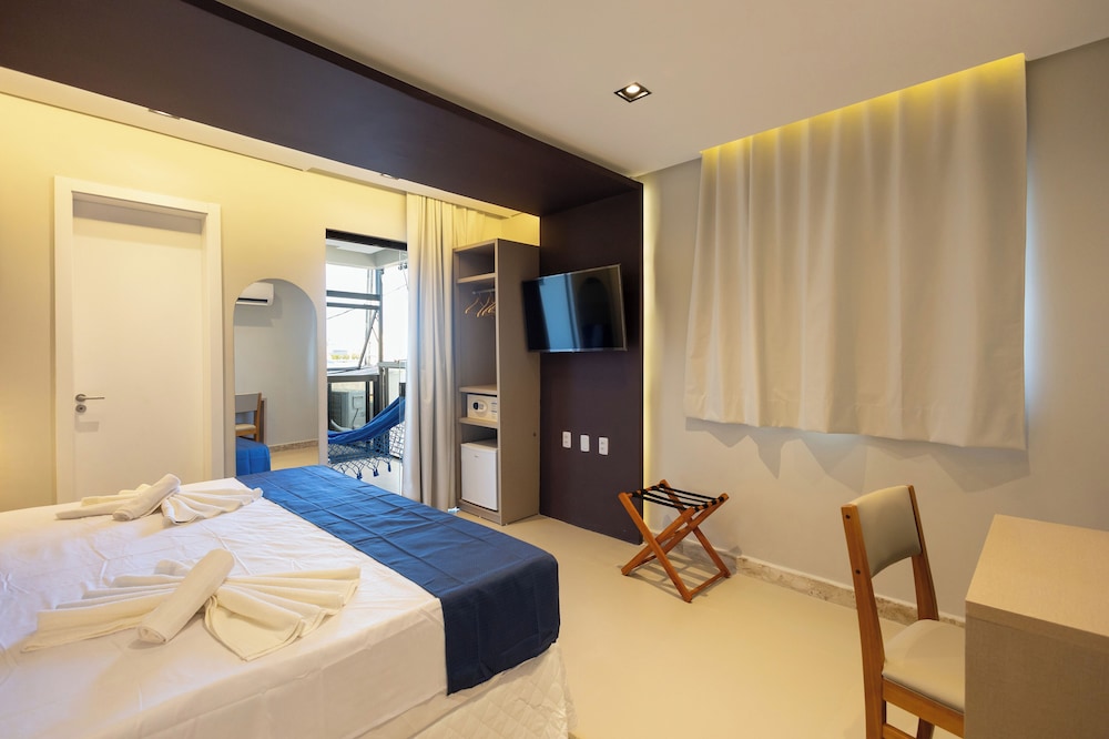 Aira Hotel