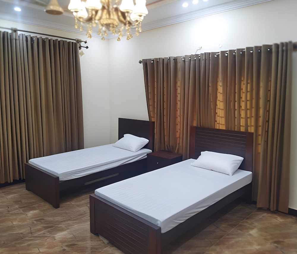 golden Oak Residence view 3