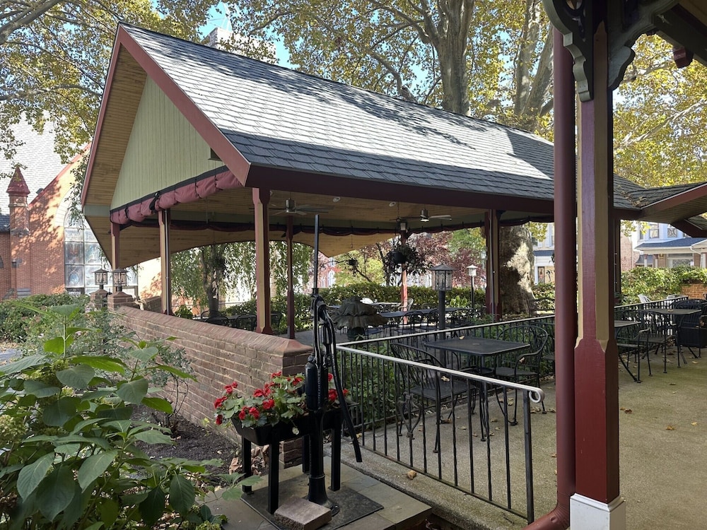 Vintner's Inn by Folino Estate Winery